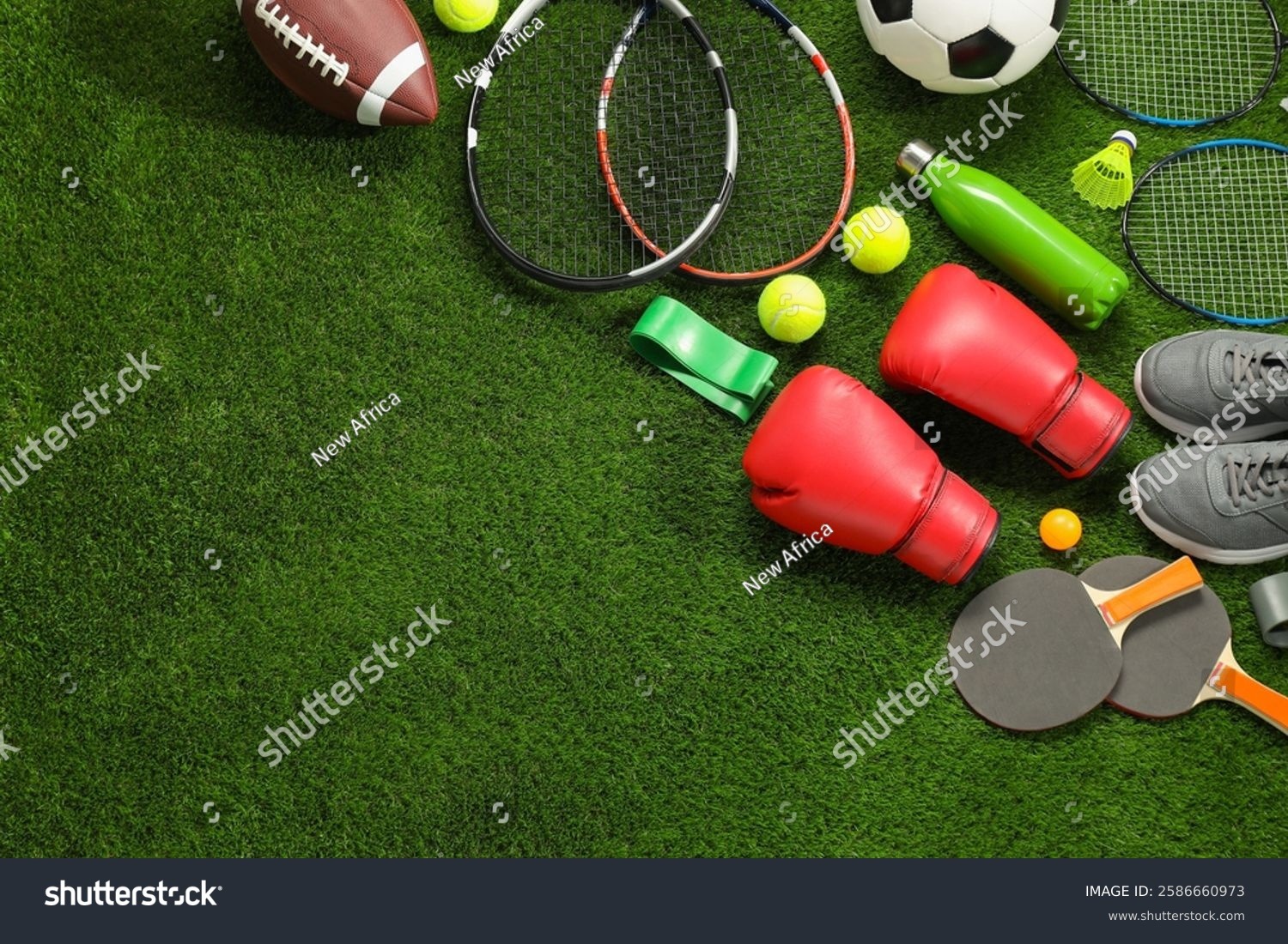 意大利足球运动员坎德雷瓦退役